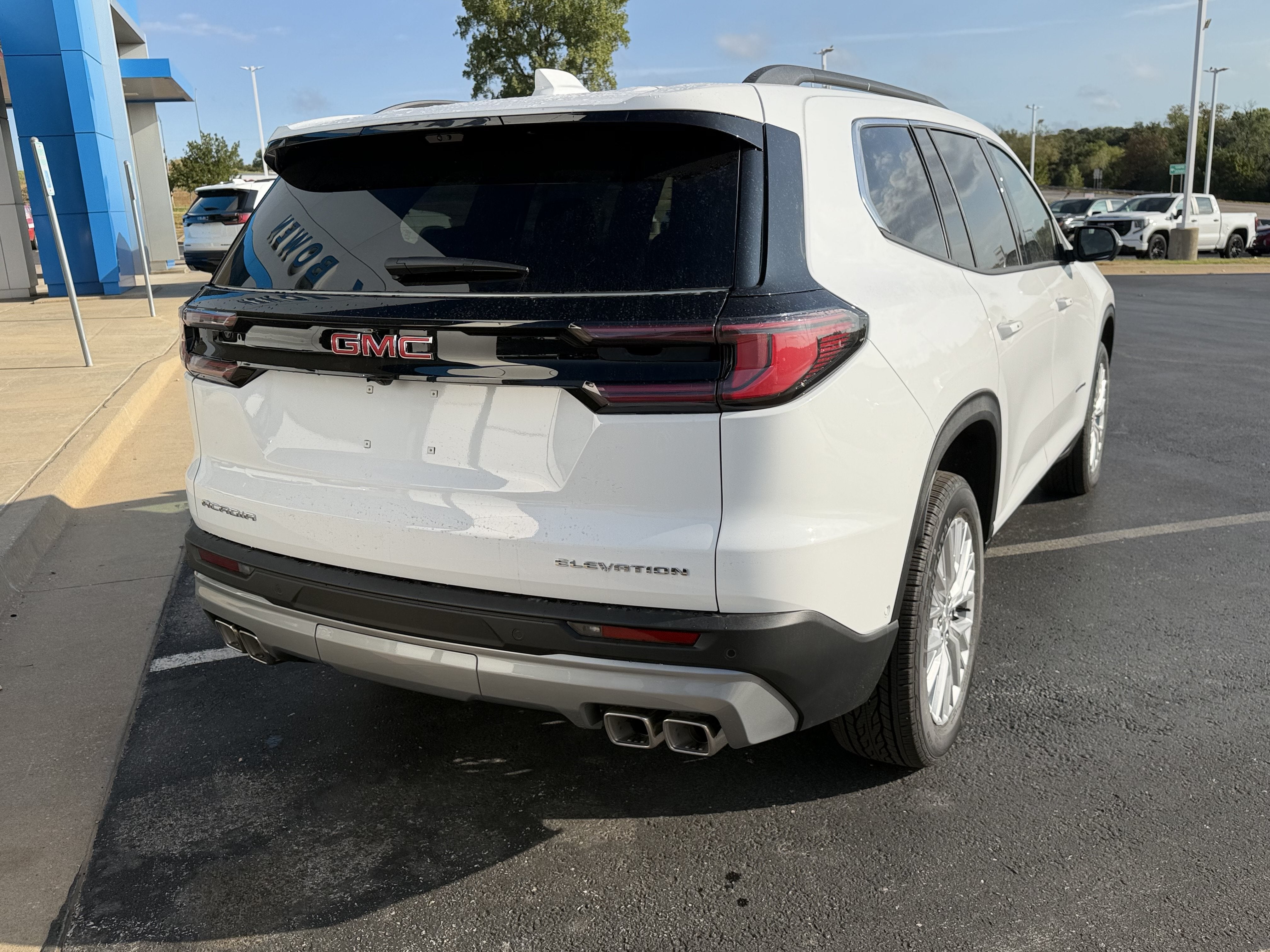 2027 GMC Acadia Elevation