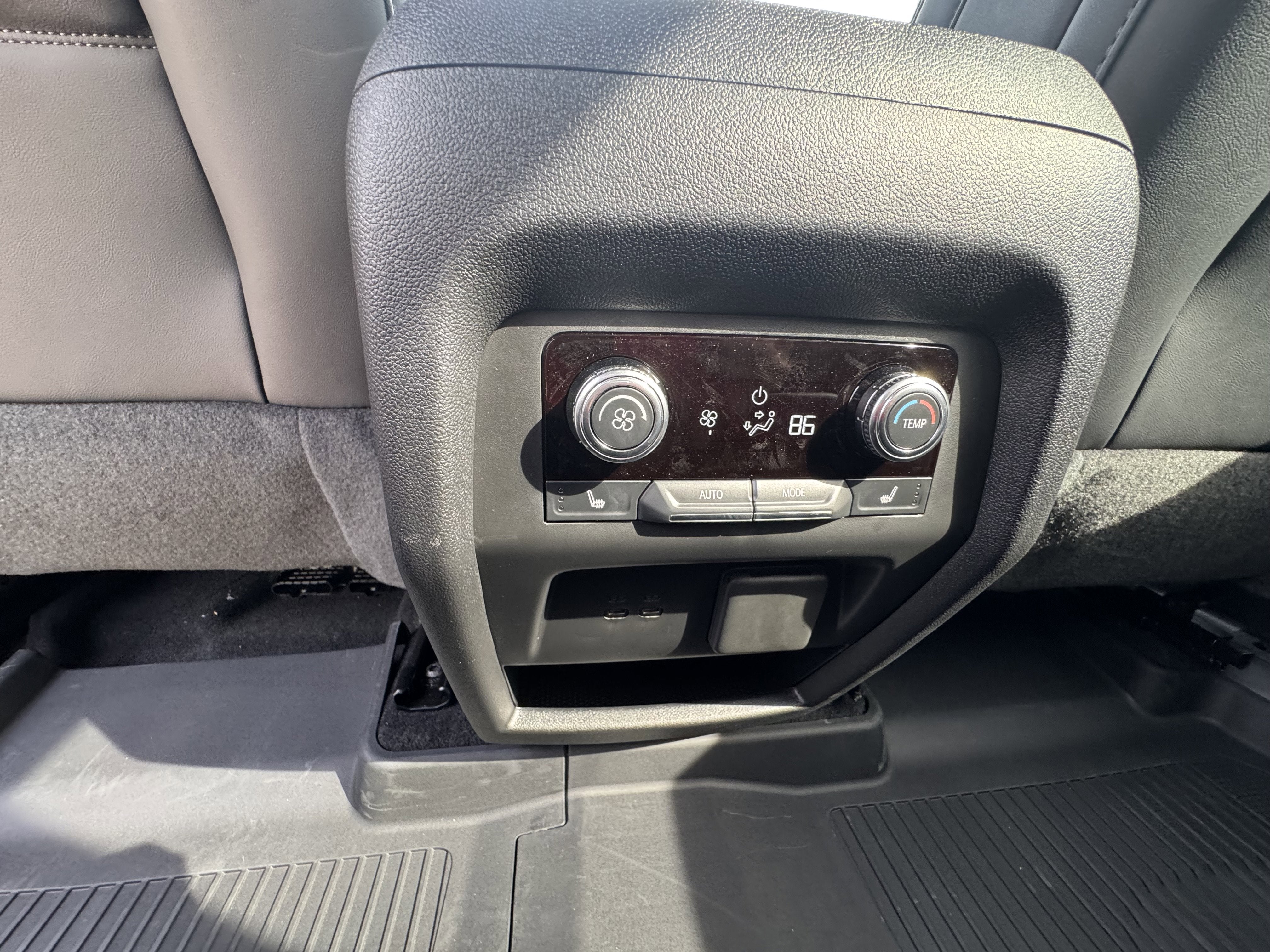 2025 GMC Acadia Denali