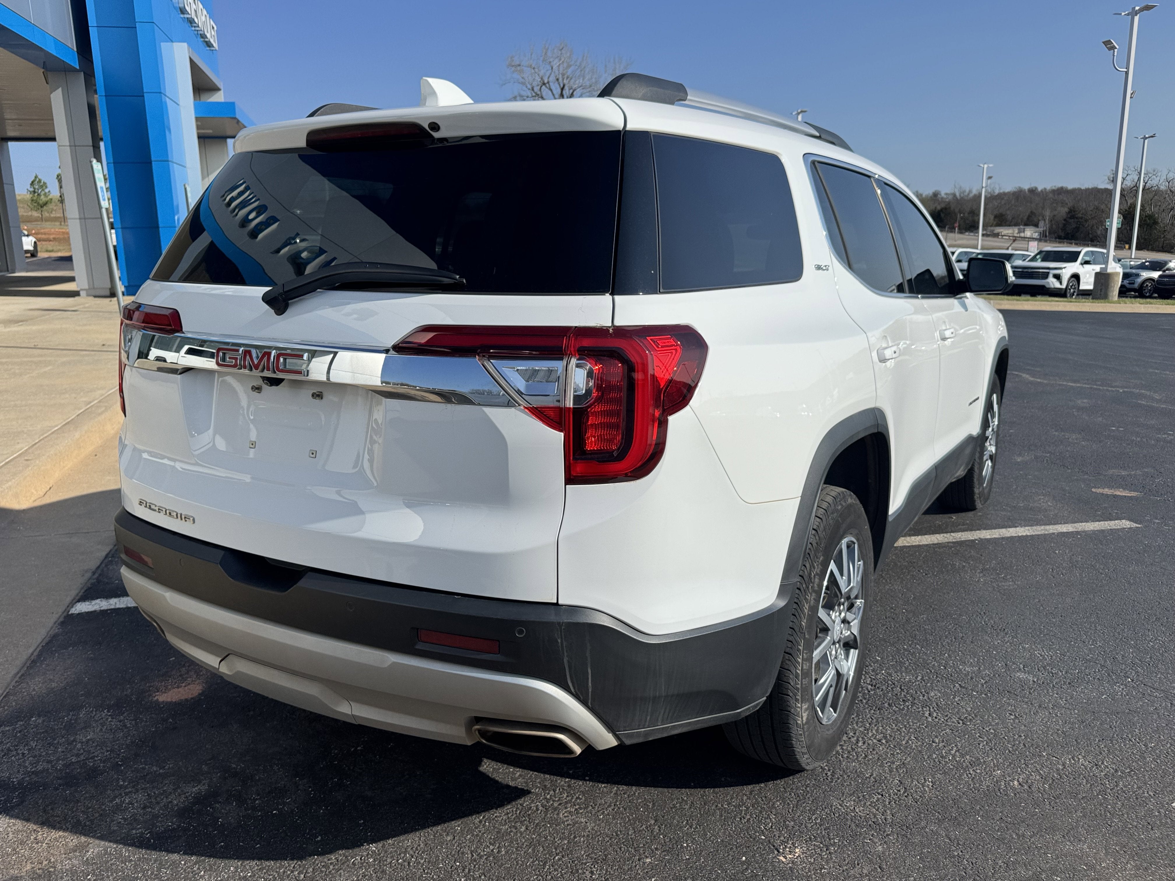 2023 GMC Acadia SLT