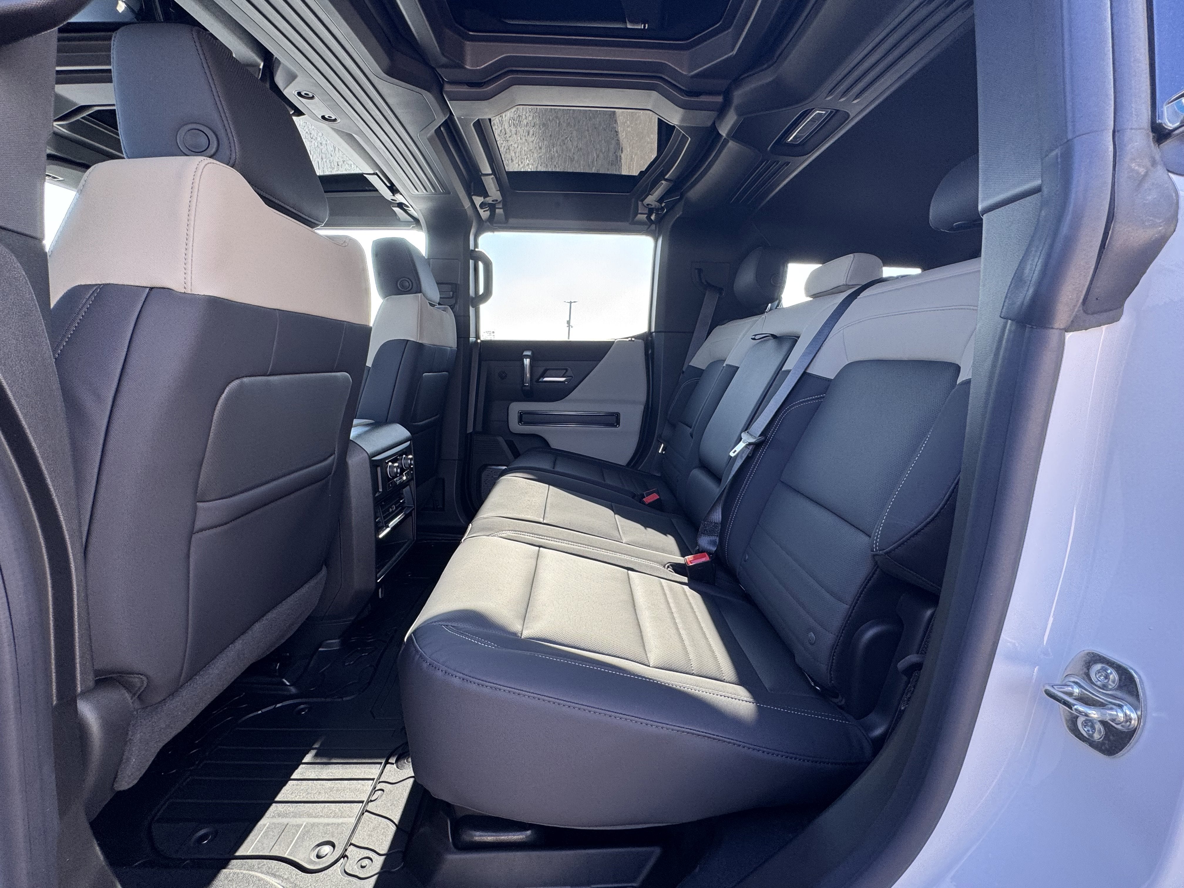 2026 GMC HUMMER EV SUV 2X