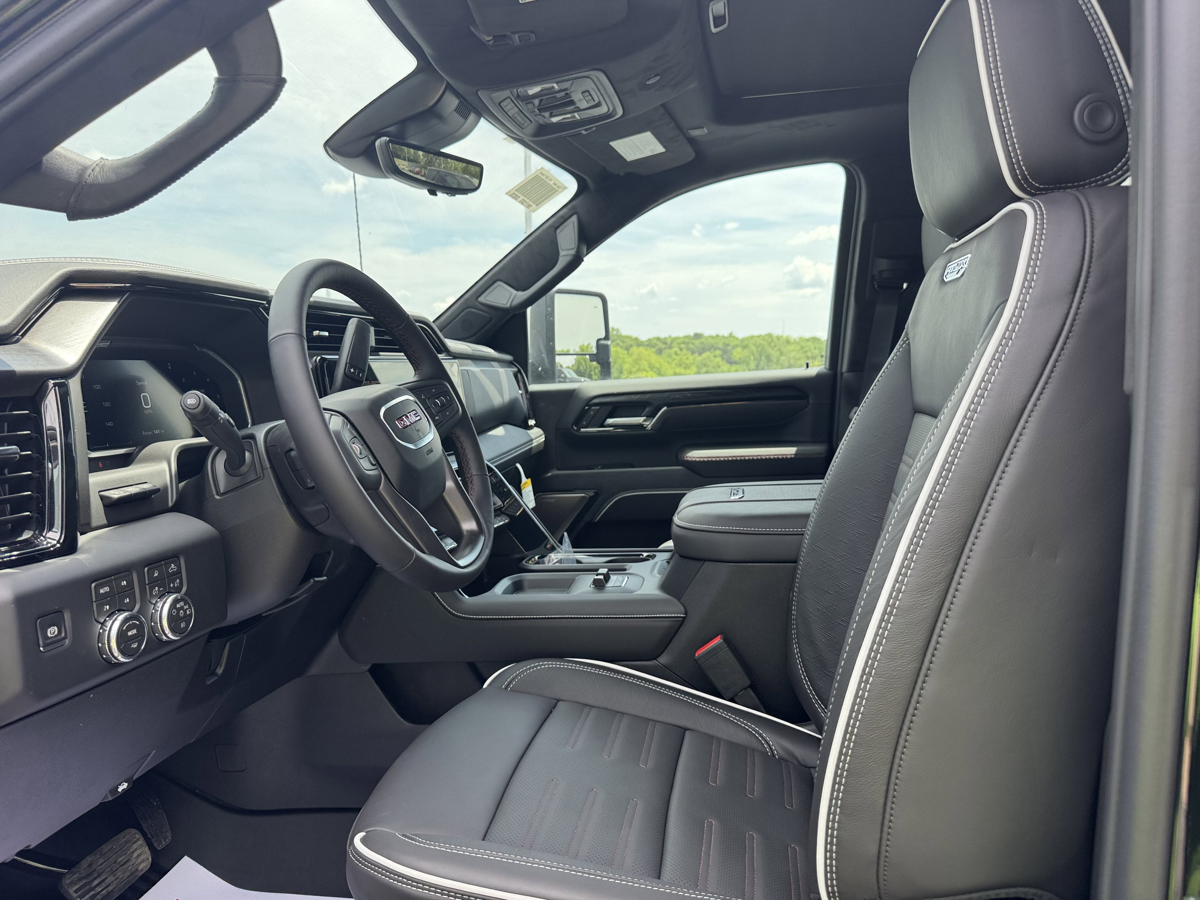 2026 GMC Sierra 2500HD AT4X - Photo 10