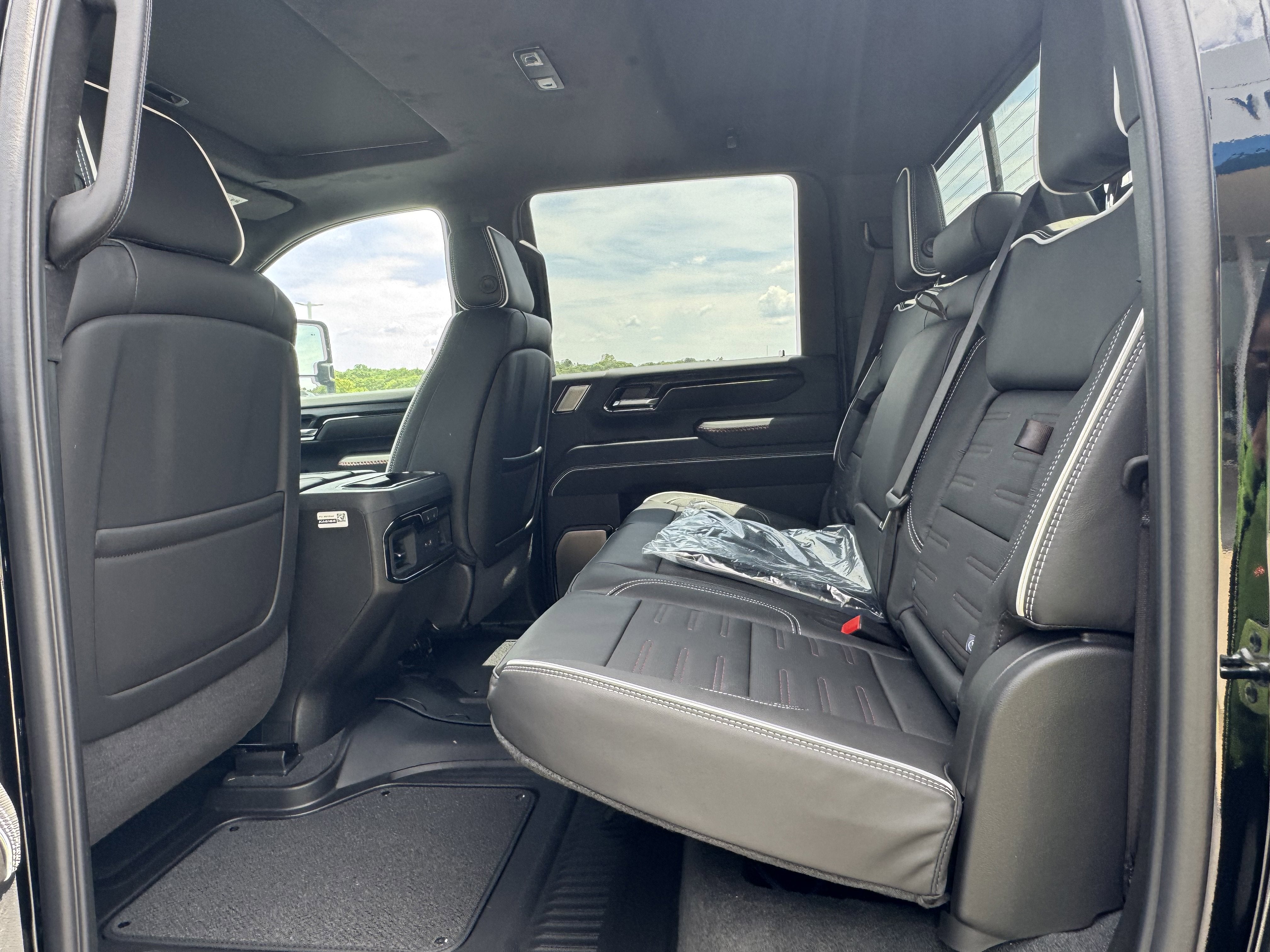 2026 GMC Sierra 2500HD AT4X - Photo 7