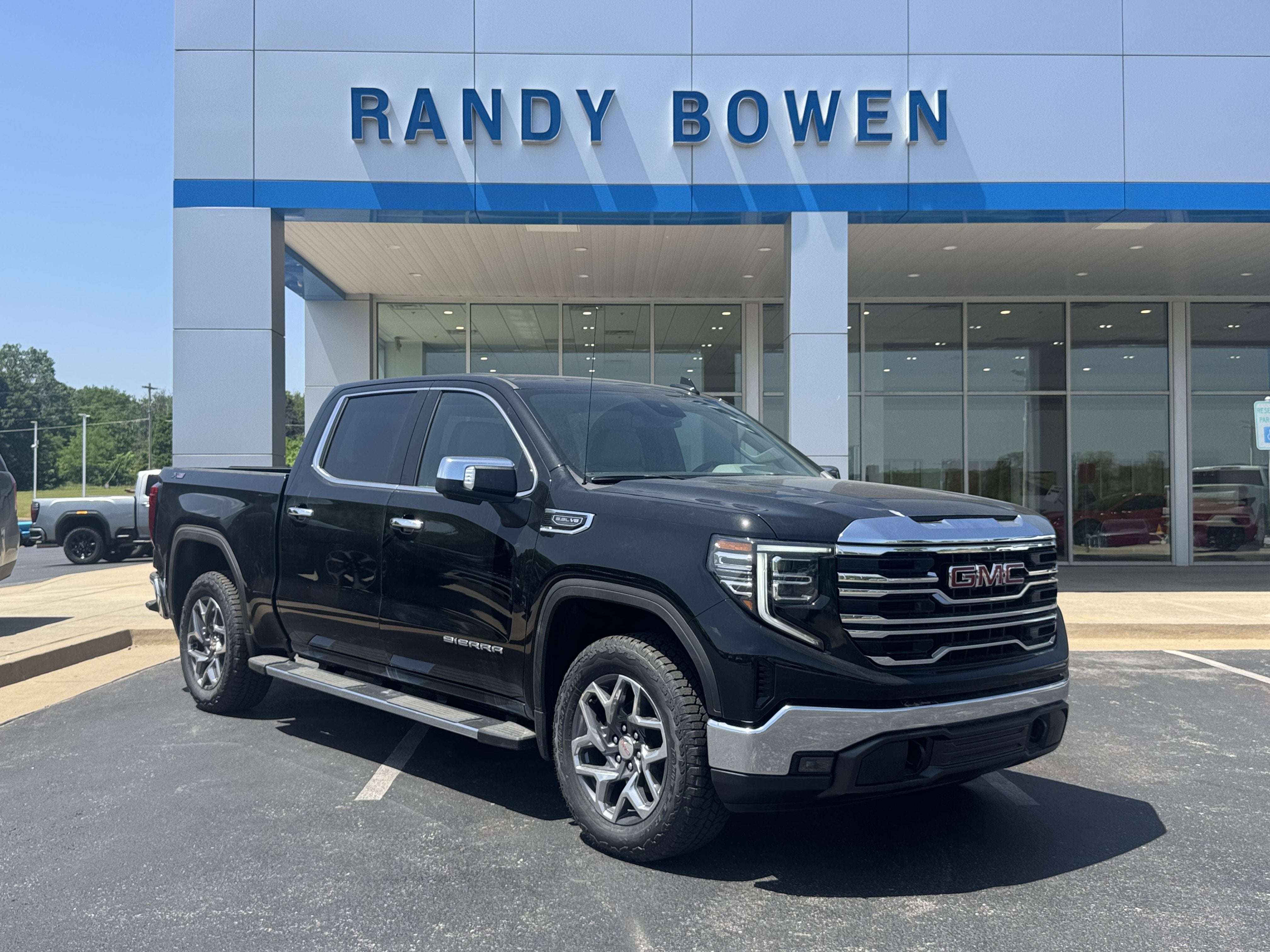 2026 GMC Sierra 4WD Crew Cab Short Box SLT's photo