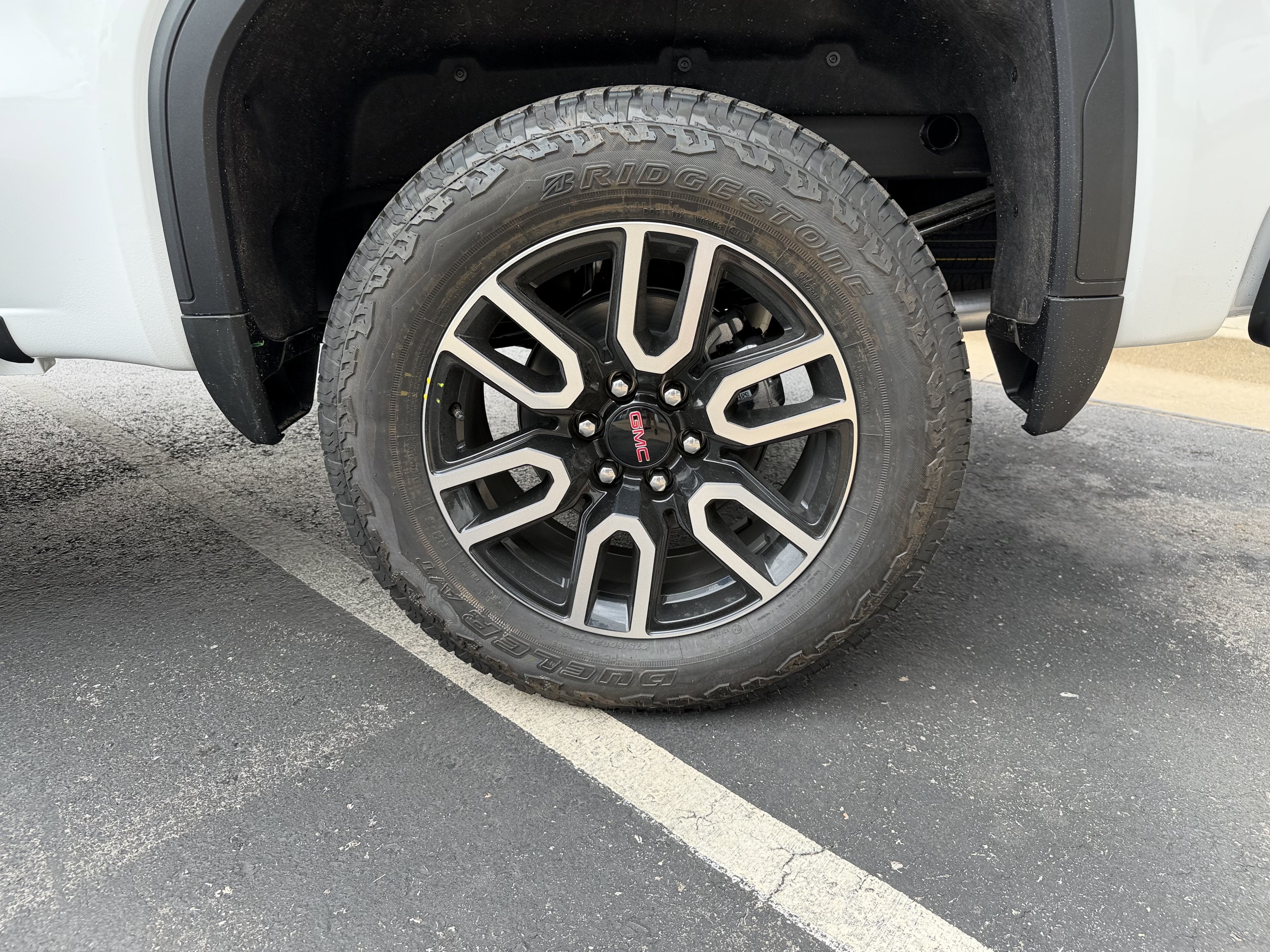 2026 GMC Sierra 1500 AT4 - Photo 9