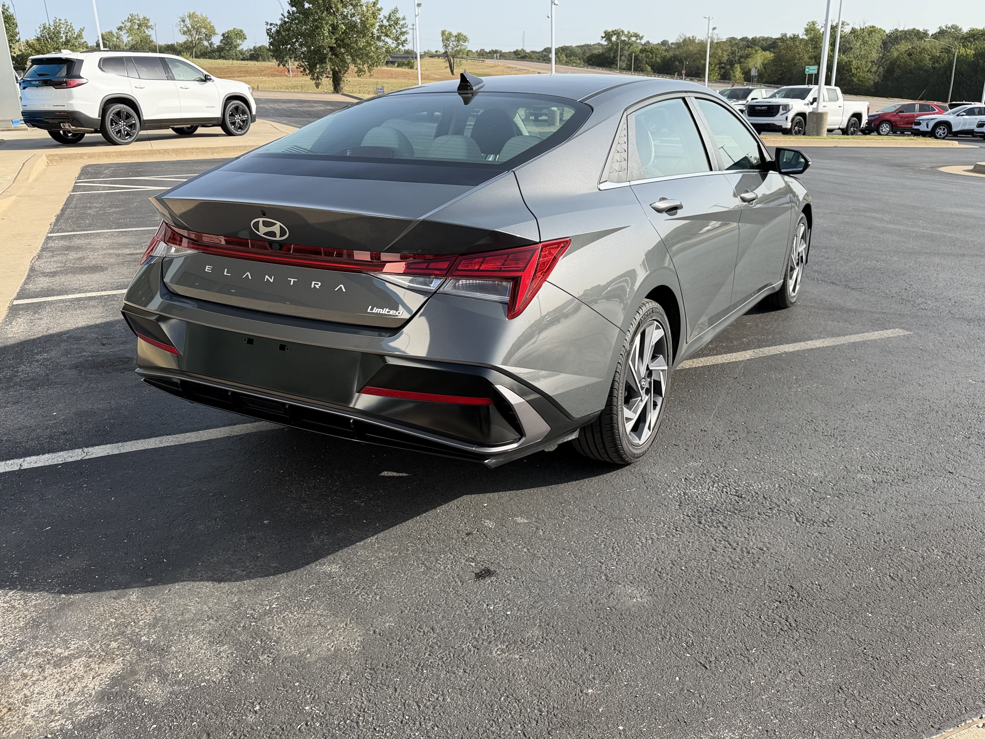 2025 Hyundai Elantra Limited
